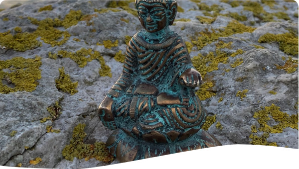 Helgö Statue